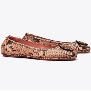 NEW! TORY BURCH MINNIE TRAVEL SNAKE PRINT BALLET FLATS